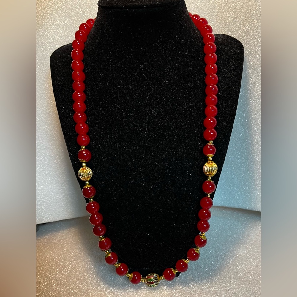 Elegant Red Stone Beaded Necklace with Gold Accents
